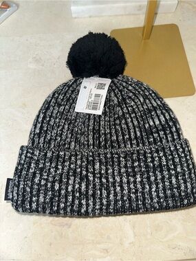 NWT LULU Black & White Marled Pom Beanie